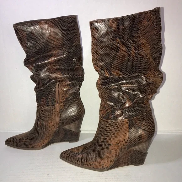 Jessica Simpson Helveta 2 Brown Snake Print Wedge Heels Slouch Boots Sz 9.5 - Picture 2 of 9